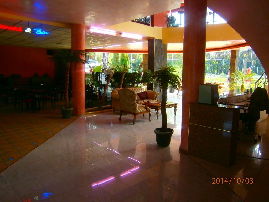 Hotel Cabana Spa & Relax Bar พลอฟดิฟ ภายนอก รูปภาพ